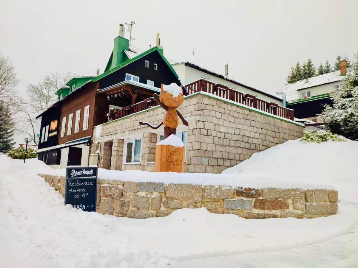 יוזפוב דול Hotel Peklo Pro Rodiny S Detmi מראה חיצוני תמונה